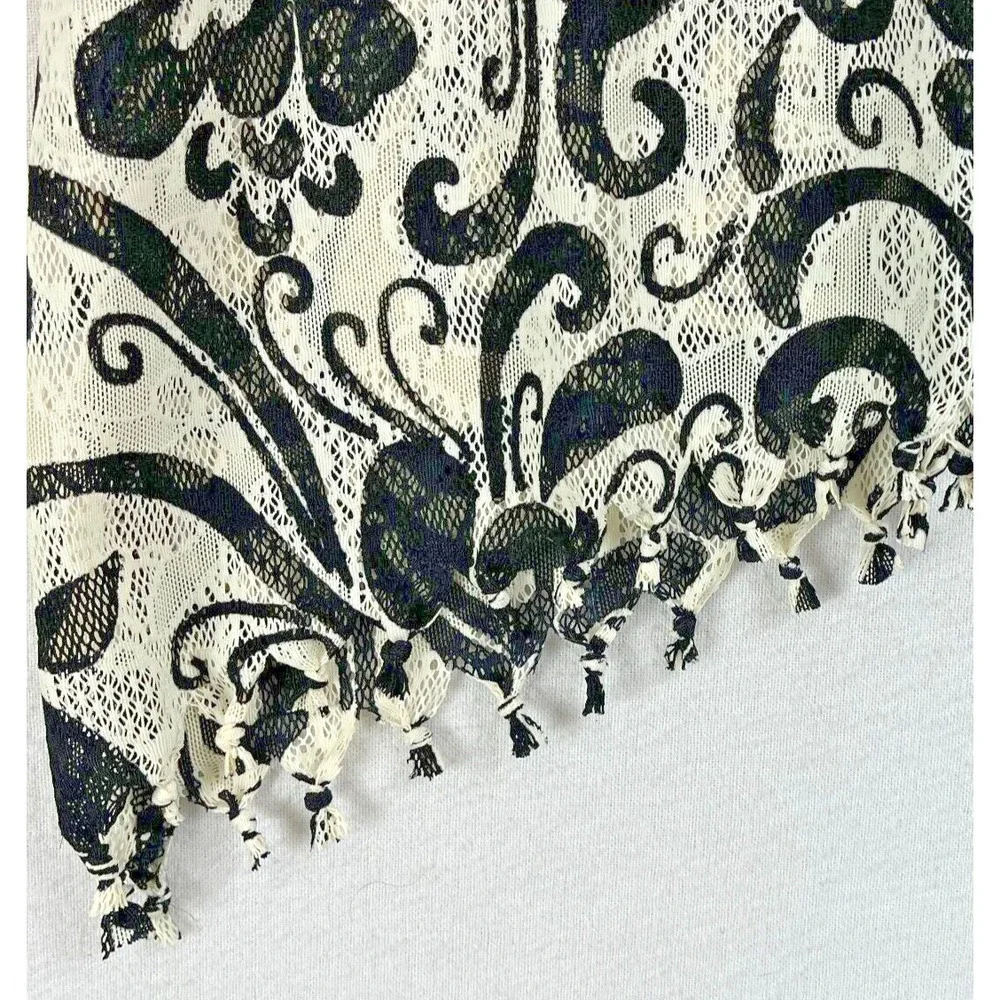 CHICO'S Travelers‎ Top Womens Size 1 Medium Curved Fringe Hem Black Floral - Picture 6 of 10